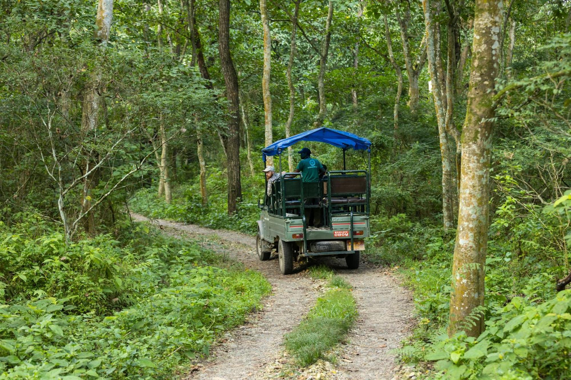 Hotel Parkside Chitwan Eksteriør billede