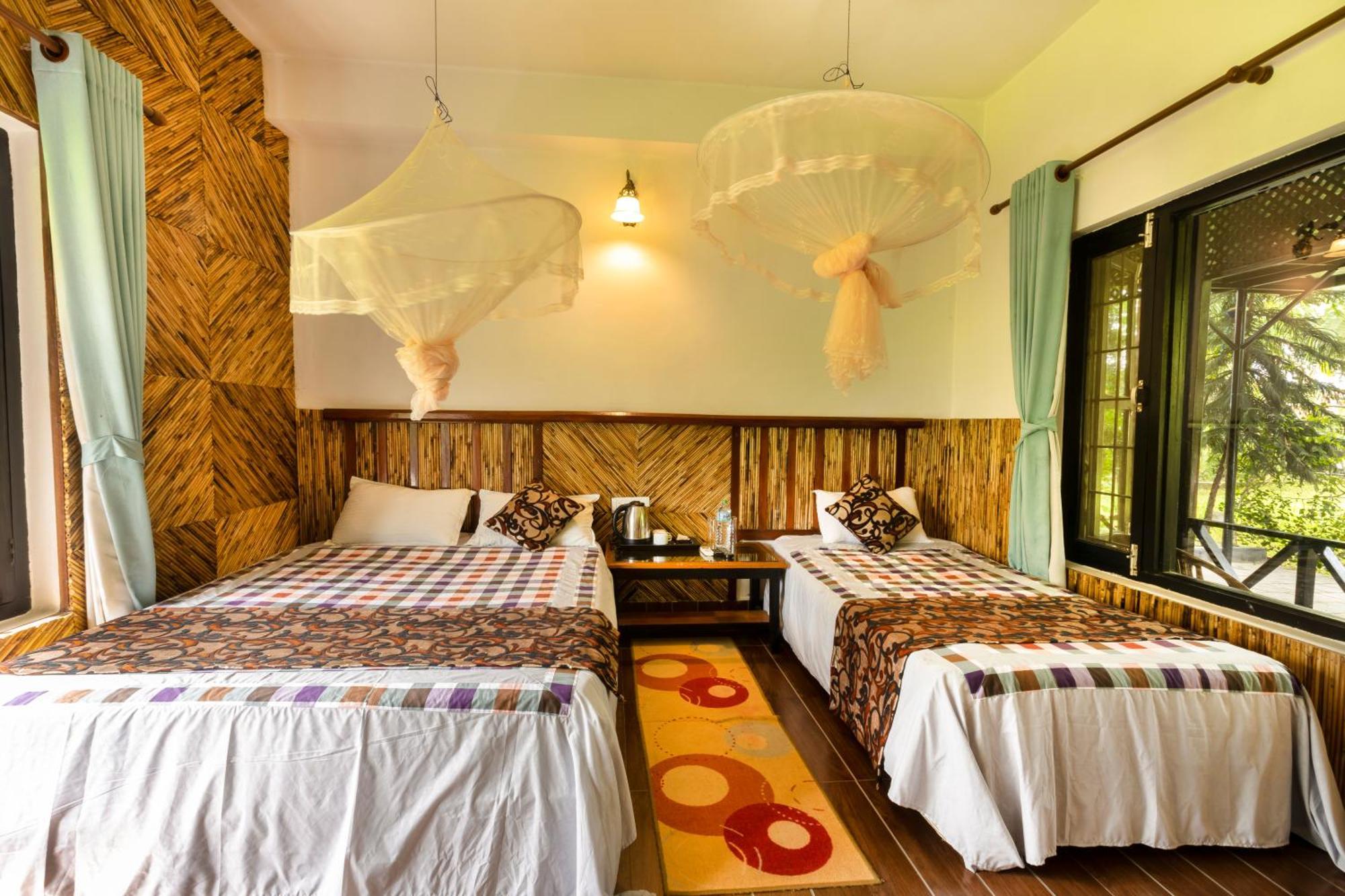 Hotel Parkside Chitwan Eksteriør billede