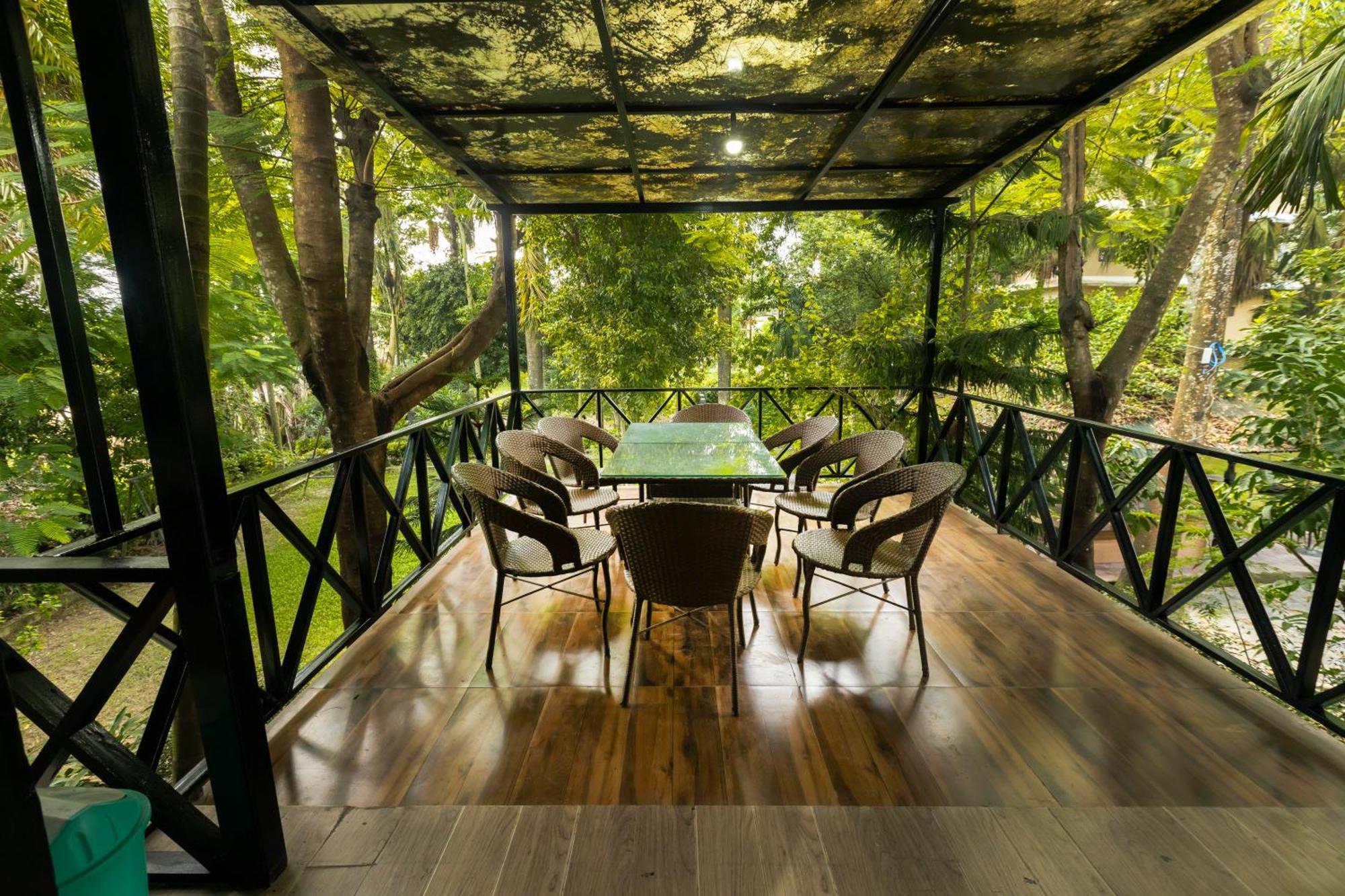 Hotel Parkside Chitwan Eksteriør billede